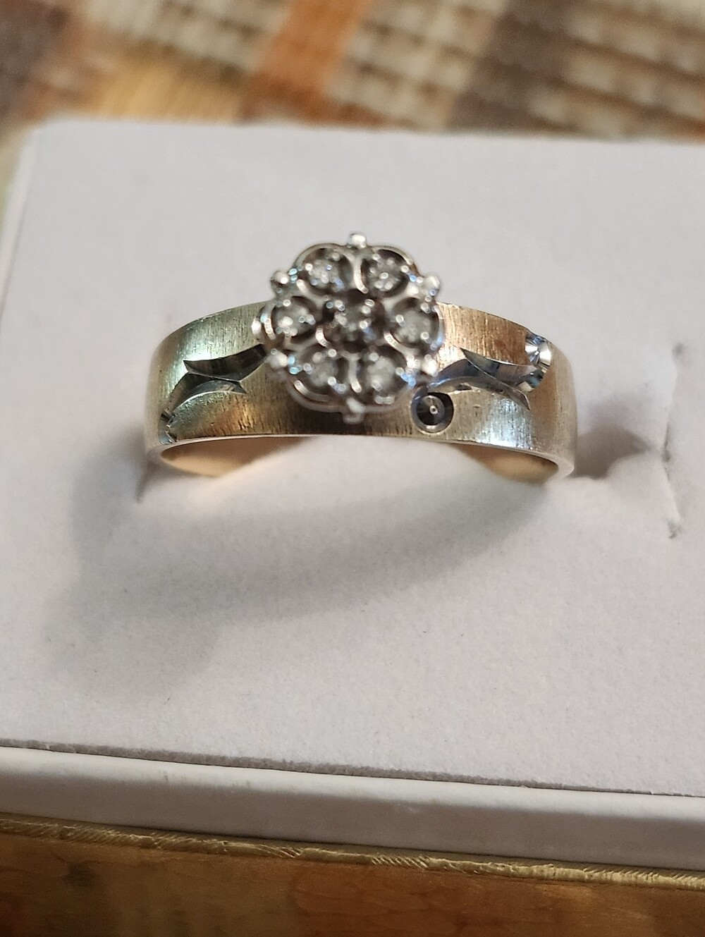 1970s GTR 10K Yellow Gold Natural Diamond Flower Cluster Wide Band Ring Size 7 - Picture 5 of 14